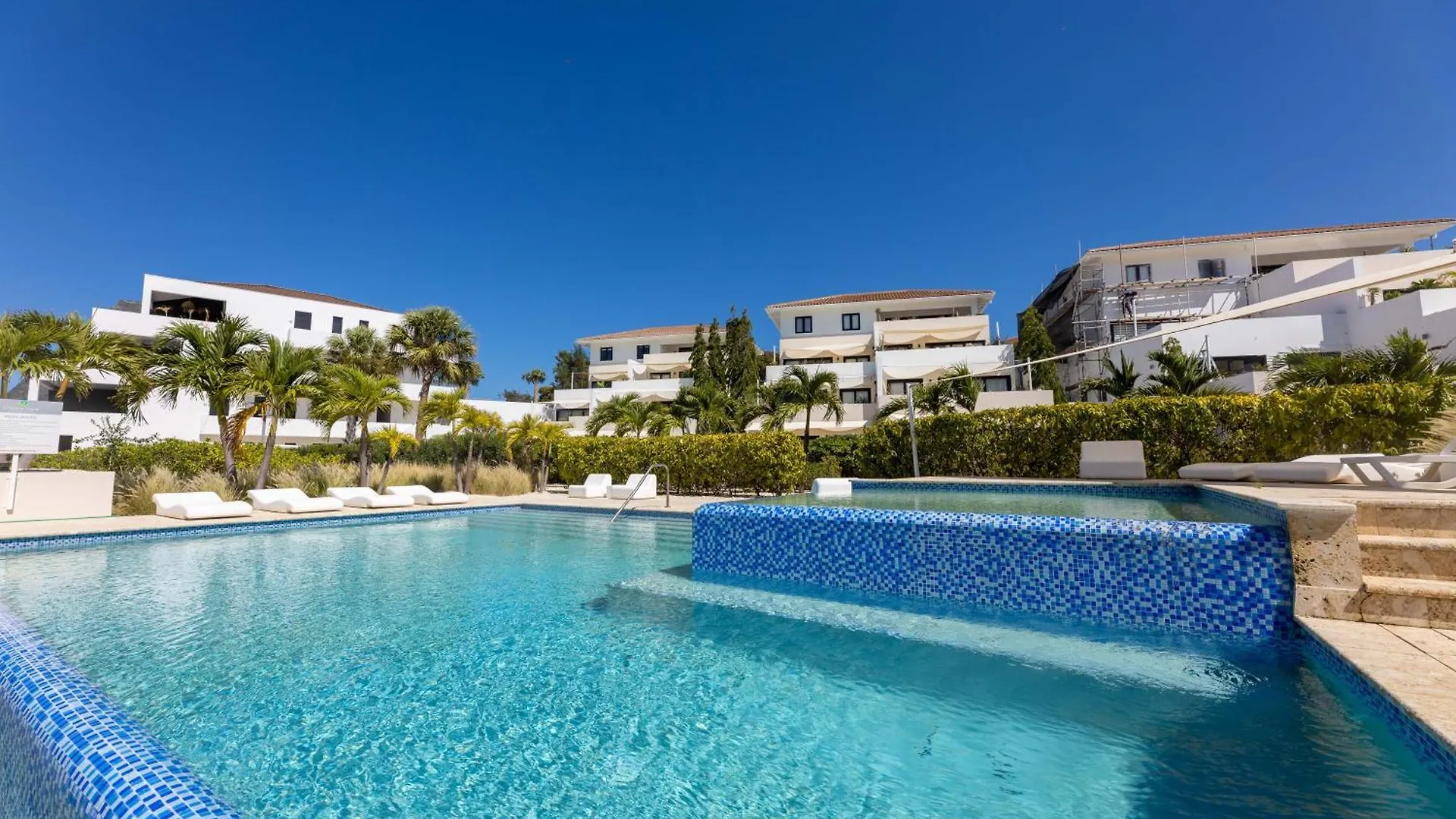 Green View At Blue Bay Golf & Beach Resort Sint Michiel