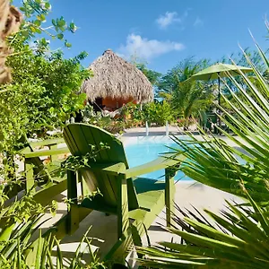  Bed and breakfast The Octopus Tropical Oasis
